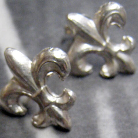 Fleur studs